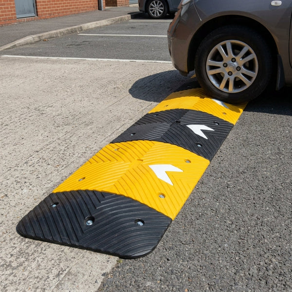 50mm Speed Bump Kit 8.5M with Reflective Chevrons