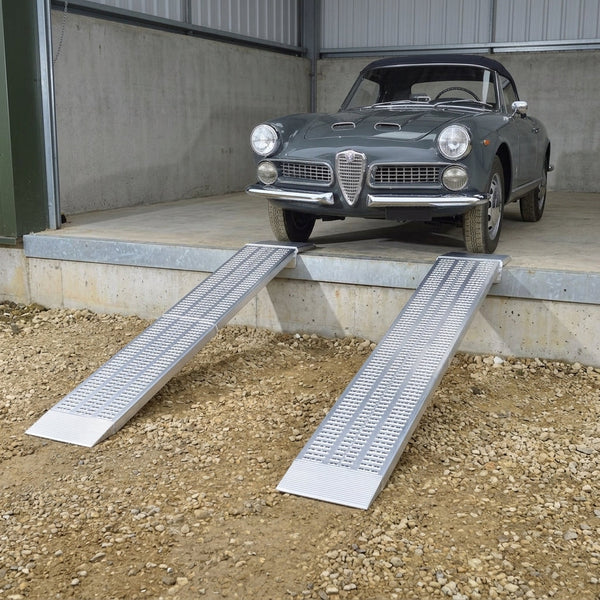 4000mm Car Ramps Low-Profile 714kg Capacity