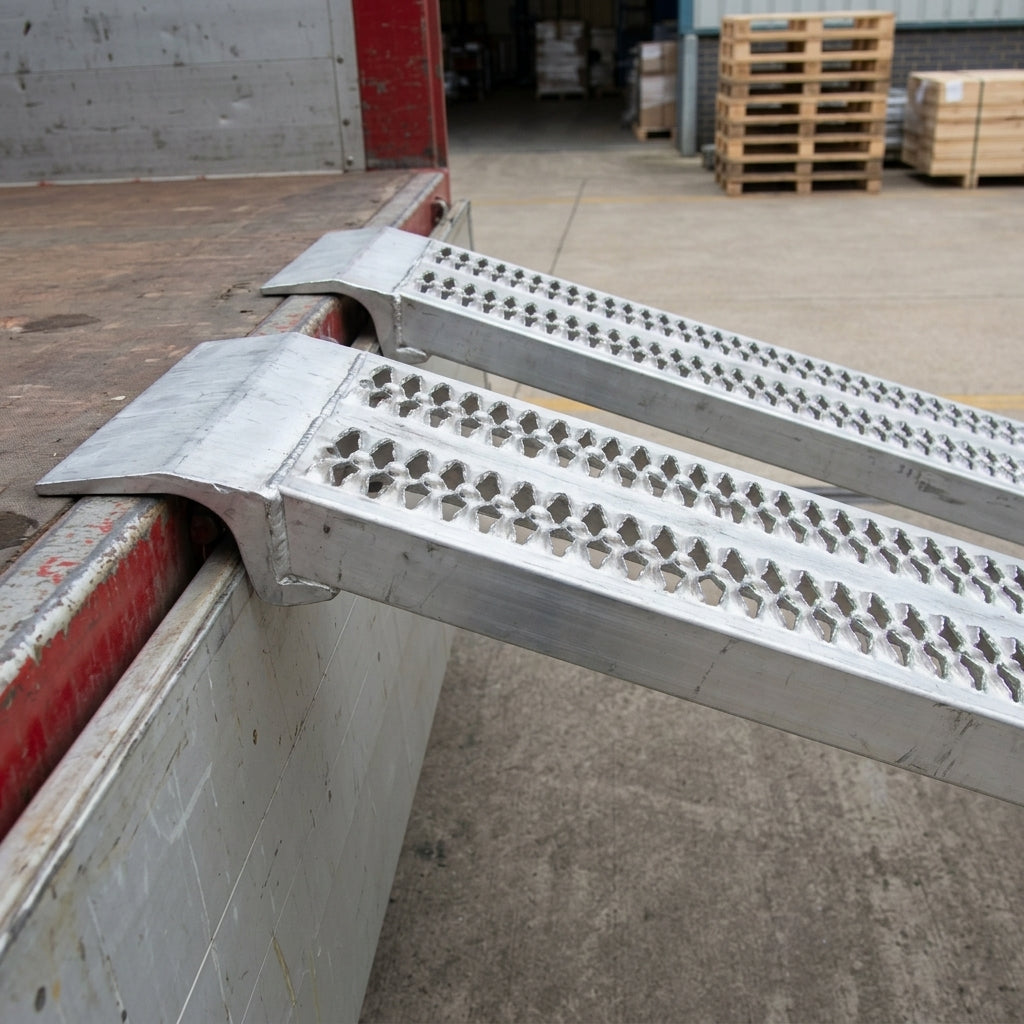 2000mm Non-Folding Loading Ramps Aluminium 4500kg Capacity (view 2)
