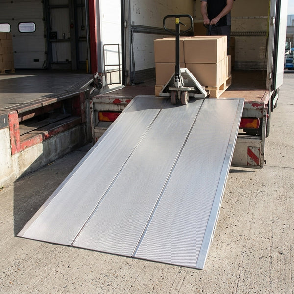 1002mm x 1250mm Heavy Duty Loading Bridge 3420kg Capacity