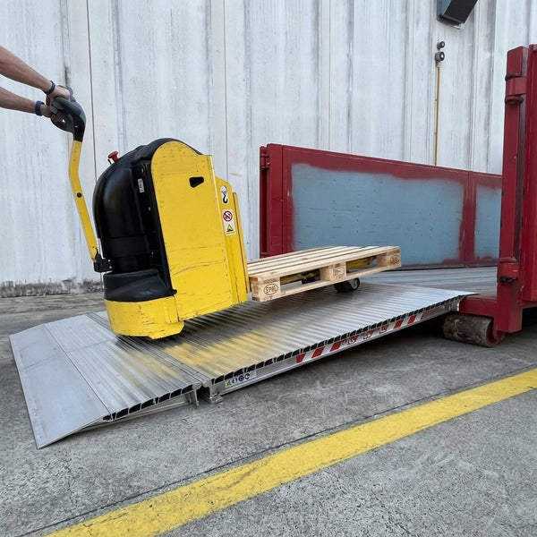 2000mm Wide Heavy Duty Aluminium Container Ramp 7500kg Capacity