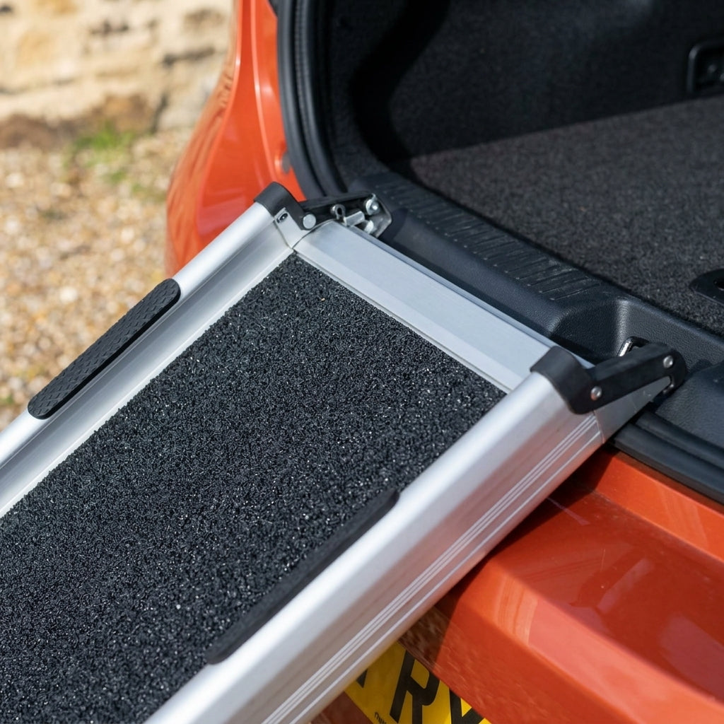 1800mm Telescopic Dog Ramp 90kg Capacity (view 2)