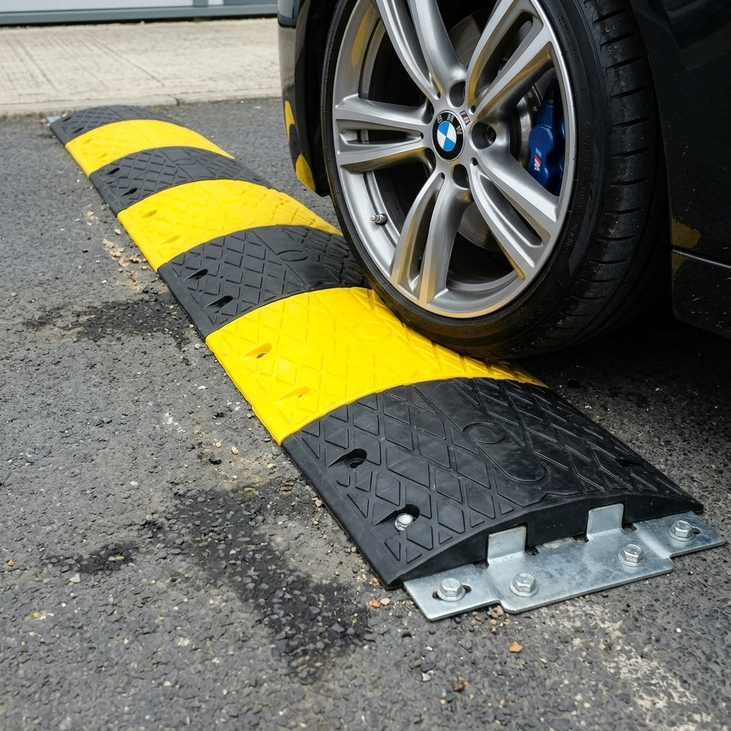 4500mm x 450mm x 60mm Heavy Duty Speed Bump with Steel Plate