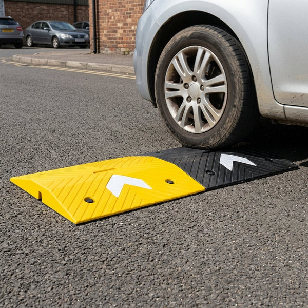 75mm Speed Bump Kit 1.0M with Reflective Chevrons
