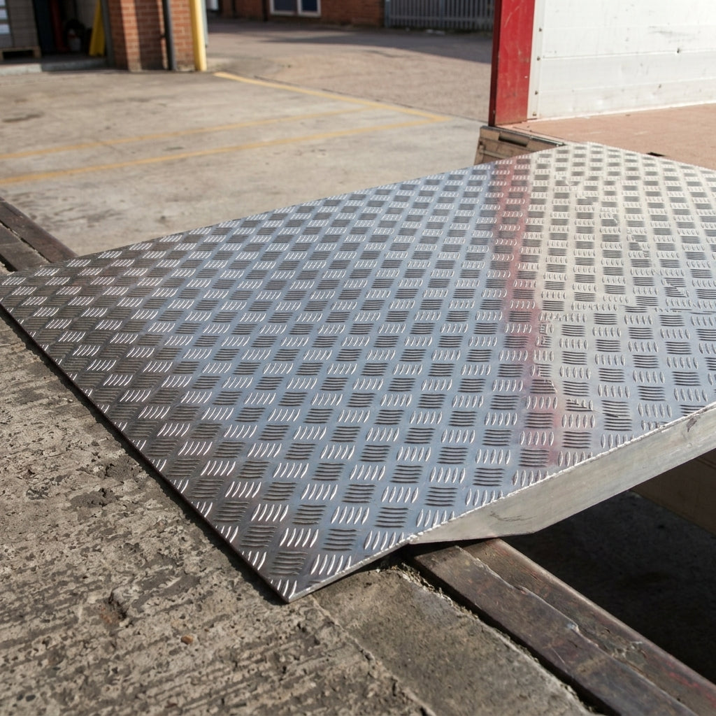 1200mm x 1250mm Heavy Duty Removable Loading Bridge (view 2)